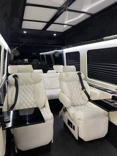 2016 Mercedes-Benz Sprinter 3500 Sprinter for Sale in Miami, Florida, US - Photo 3