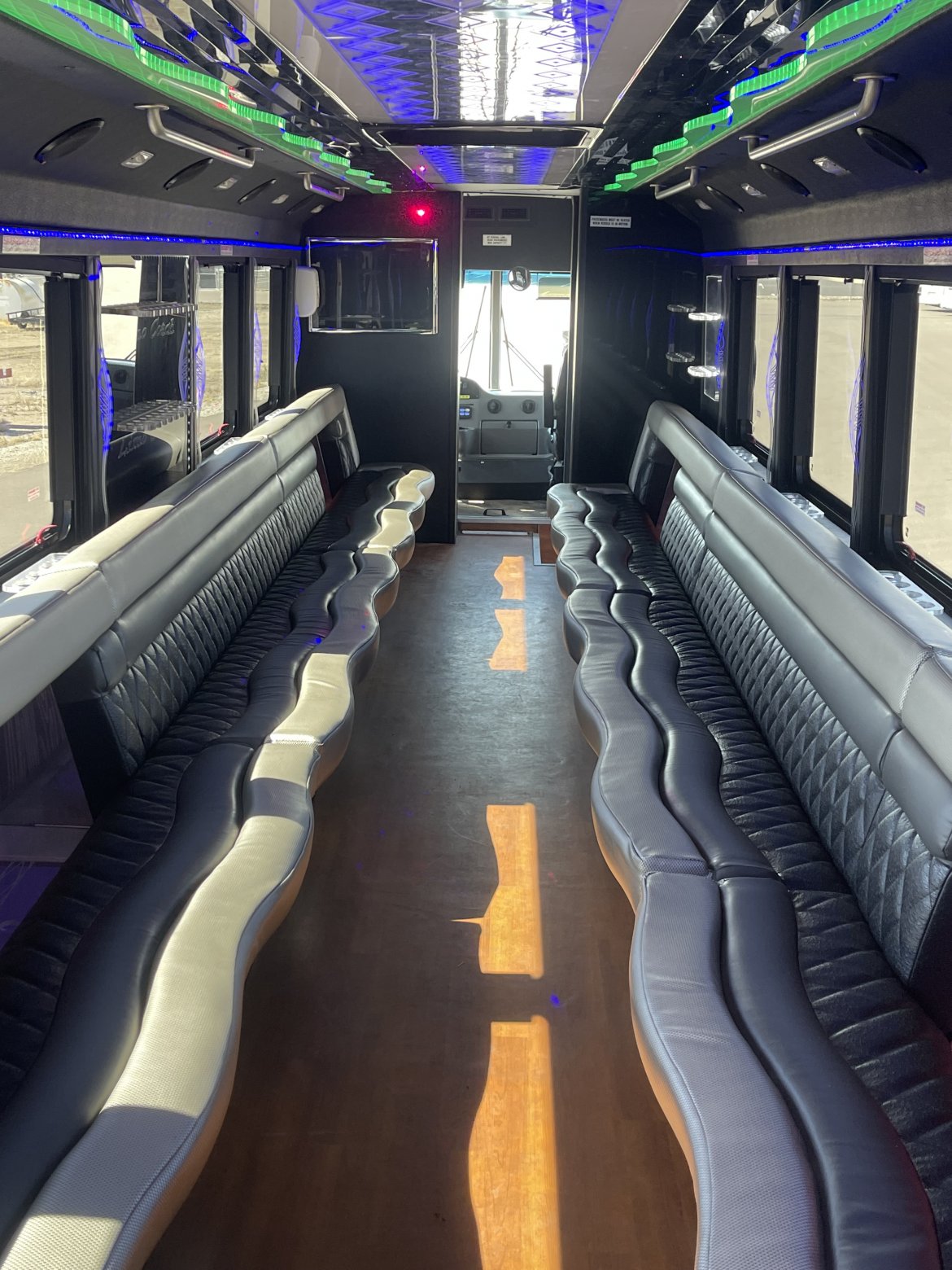 Limo Bus for Sale in Grand Island, NE - Photo 9
