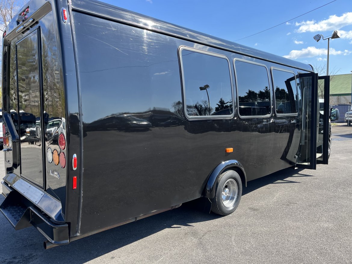 Shuttle Bus for Sale in Pasadena, MD - Photo 4