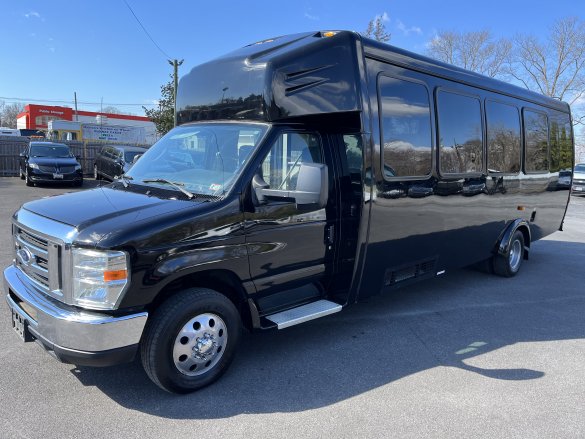 2015 Ford E450 Shuttle Bus for Sale in Pasadena, MD - Photo 2