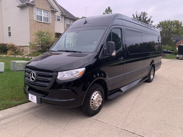 2020 Mercedes-Benz Sprinter 2500 Sprinter for Sale in Southfield, MI - Photo 3