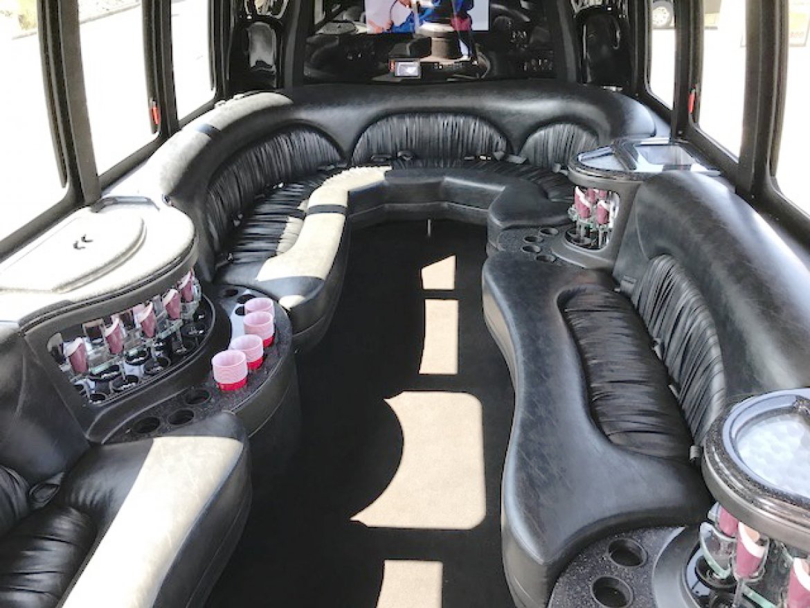 Photo of Limo Bus for sale: 2008 Ford E-450 28&quot; by Krystal Koach