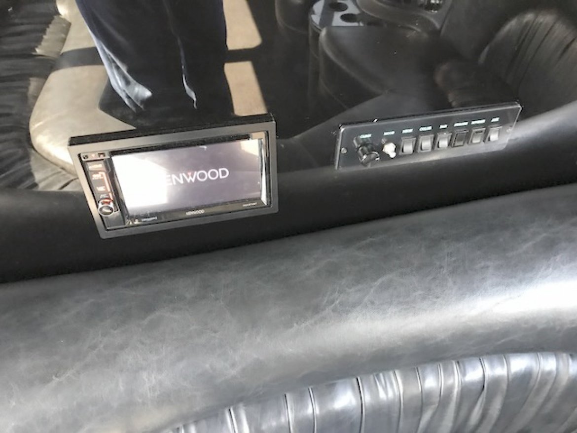 Photo of Limo Bus for sale: 2008 Ford E-450 28&quot; by Krystal Koach