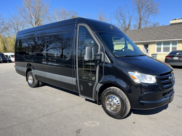 2018 Mercedes-Benz Sprinter 3500 170” ext Sprinter for Sale in Pasadena, MD - Main Photo