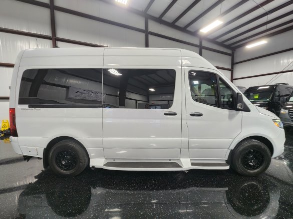 2020 Mercedes-Benz Sprinter 2500 Ultimate 144 Sprinter for Sale in Cypress, TX - Photo 2