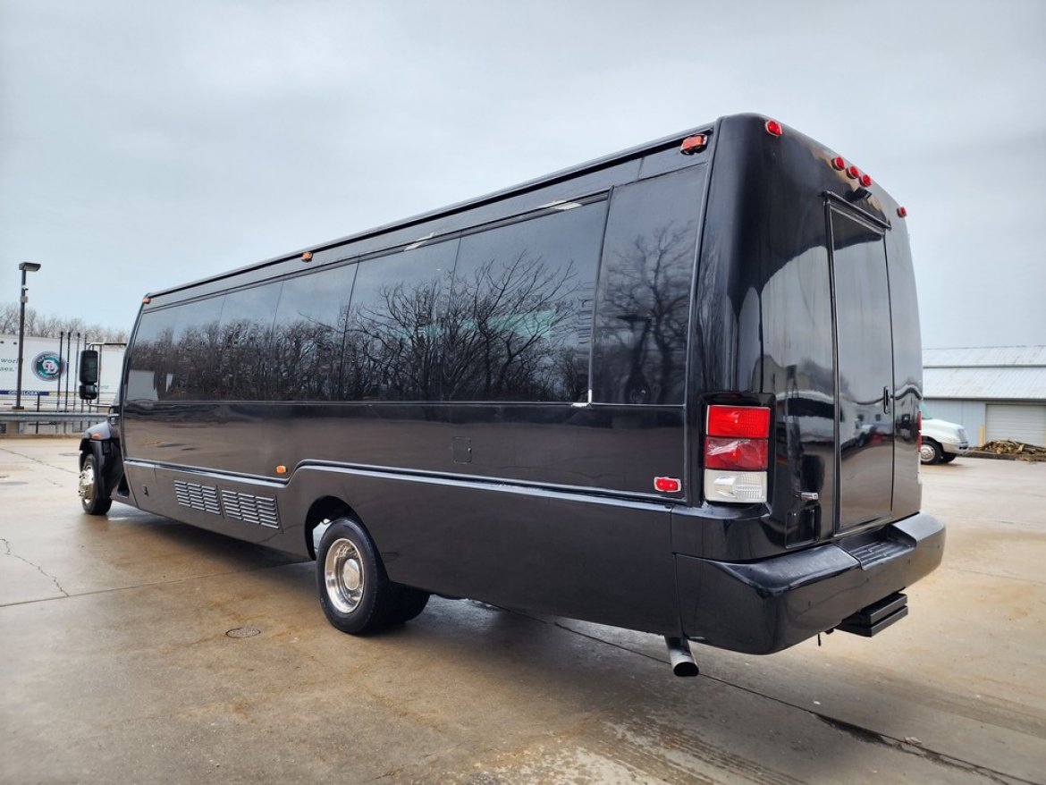 Shuttle Bus for Sale in Erie, PA - Photo 10