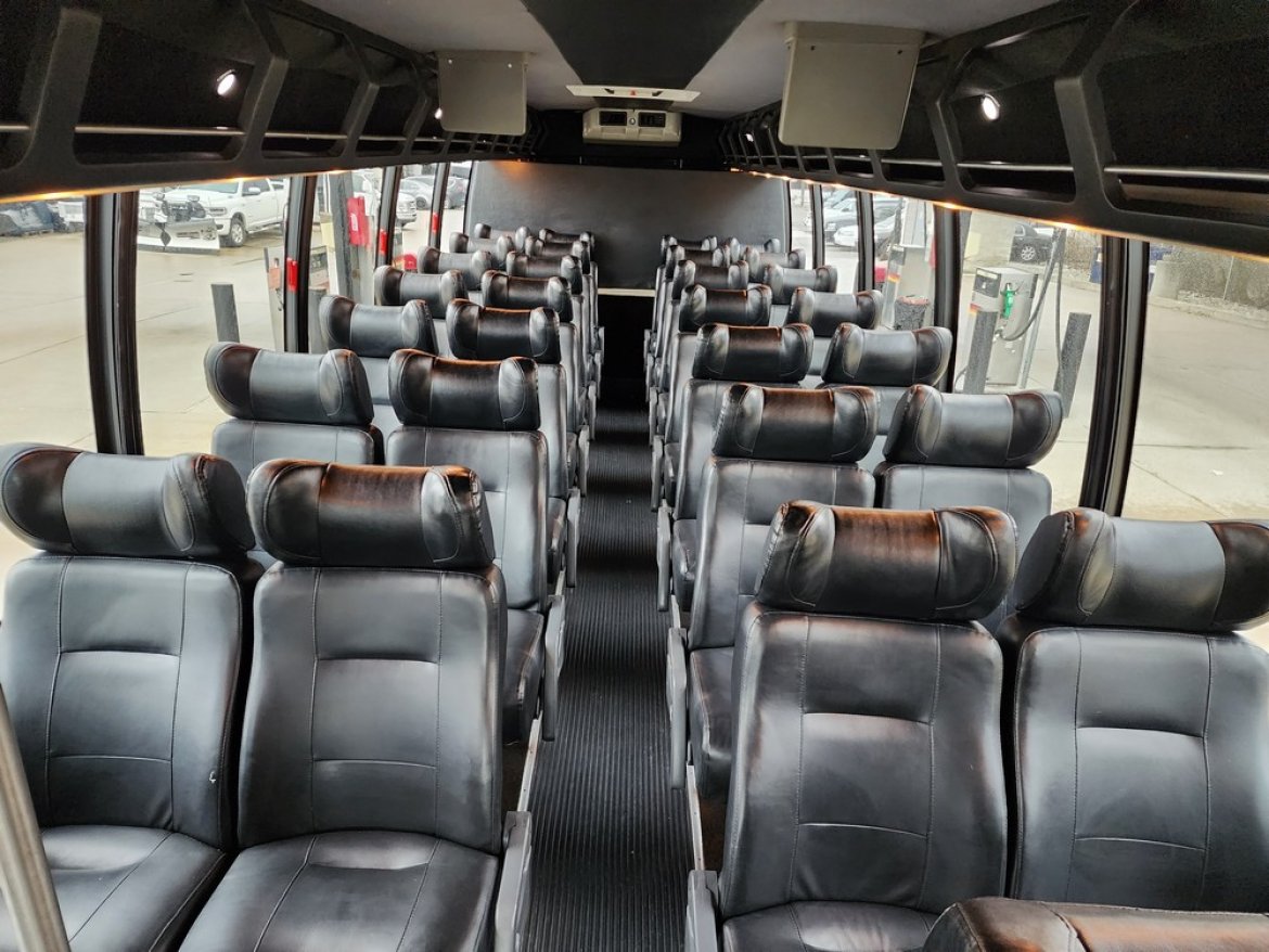 Shuttle Bus for Sale in Erie, PA - Photo 13