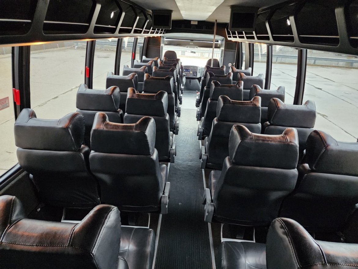 Shuttle Bus for Sale in Erie, PA - Photo 15