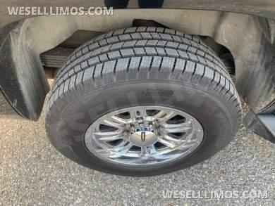 2011 Executive Coach Builders Chevrolet 2500 Suburban Accolade Escalade SUV Stretch - SUV Stretch for Sale in LAKE CHARLES, LA - Photo 6