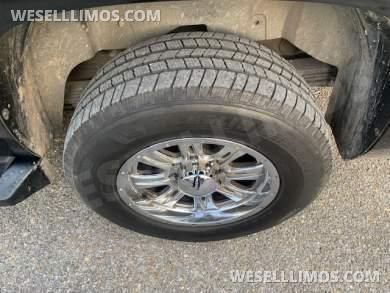 2011 Executive Coach Builders Chevrolet 2500 Suburban Accolade Escalade SUV Stretch - SUV Stretch for Sale in LAKE CHARLES, LA - Photo 9