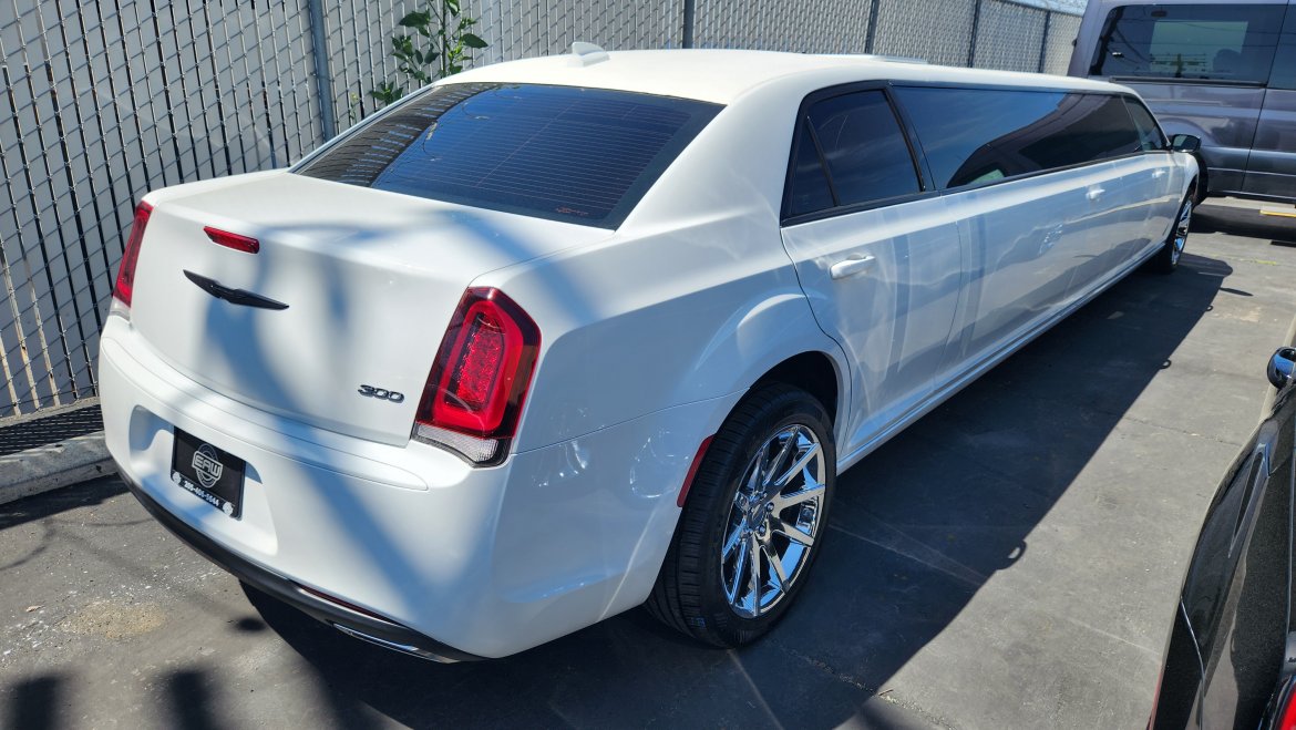 Limousine for Sale in Anaheim, CA - Photo 14