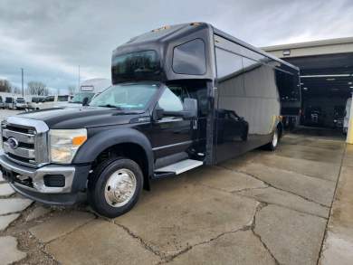 2013 Ford F550 Shuttle Bus for Sale in Erie, Pennsylvania, US - Photo 4