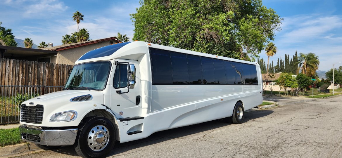 Shuttle Bus for sale: 2016 Freightliner Coach by Grech Motors