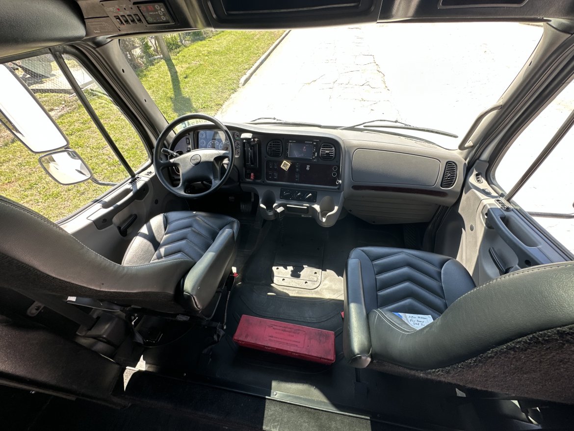 Shuttle Bus for Sale in Springfield, MO - Photo 21