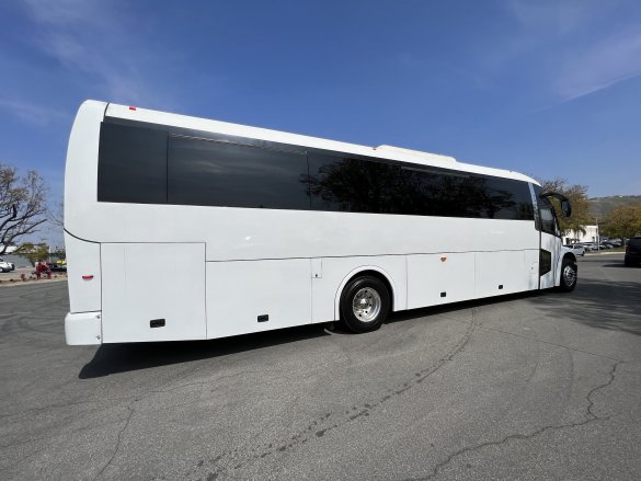 2018 Freightliner INDBUS XL Limo Bus for Sale in San Diego, CA - Photo 3
