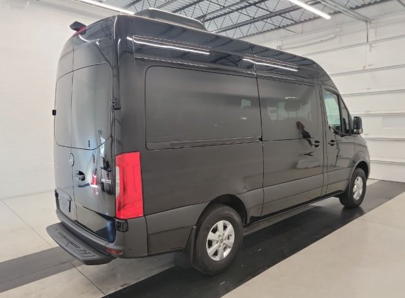 2019 Mercedes-Benz Sprinter Sprinter for Sale in Bladwin, NY - Photo 2