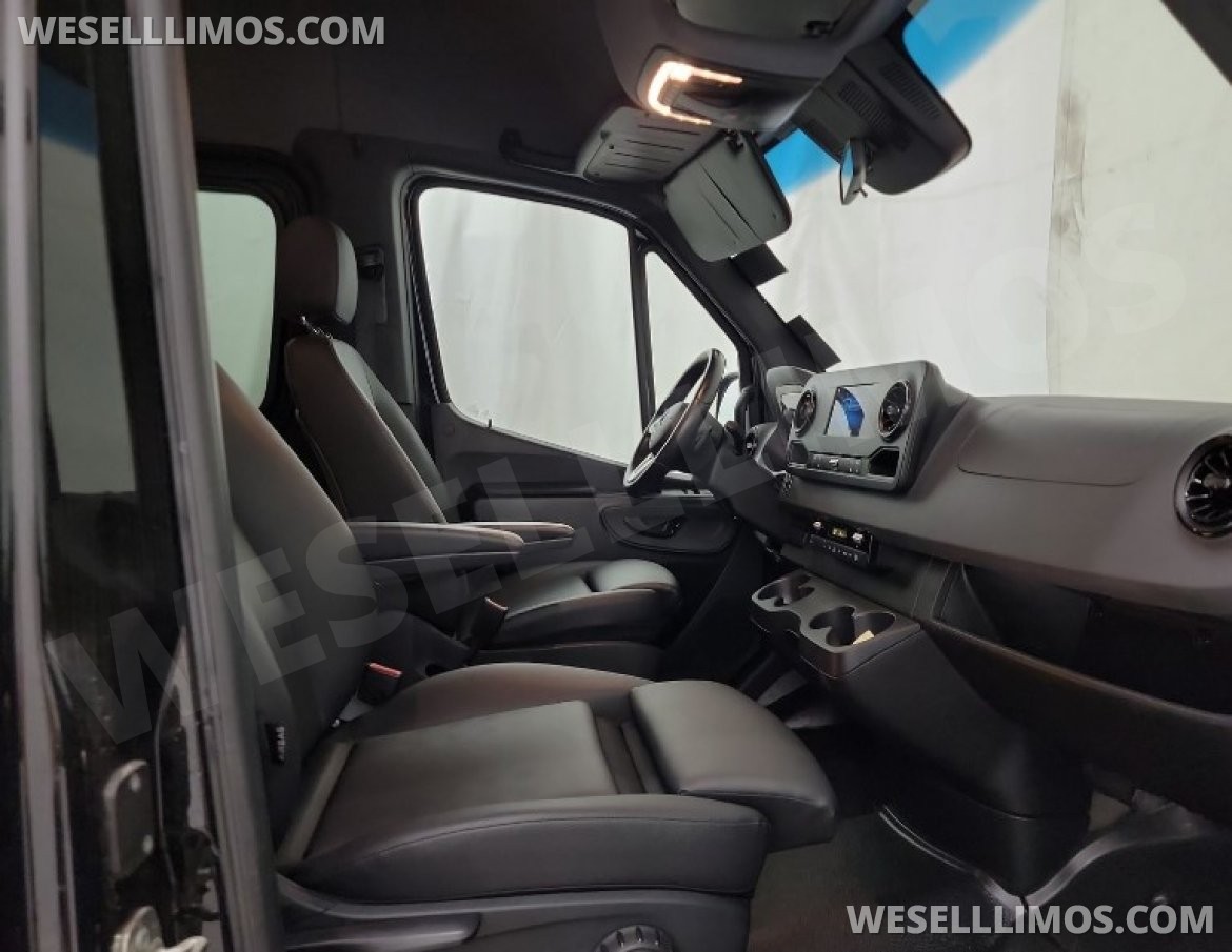 Photo of Executive Shuttle for sale: 2021 Mercedes-Benz SMARTLINER