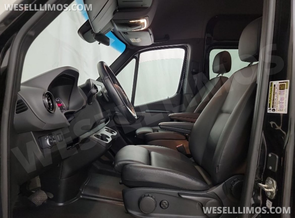 Photo of Executive Shuttle for sale: 2021 Mercedes-Benz SMARTLINER