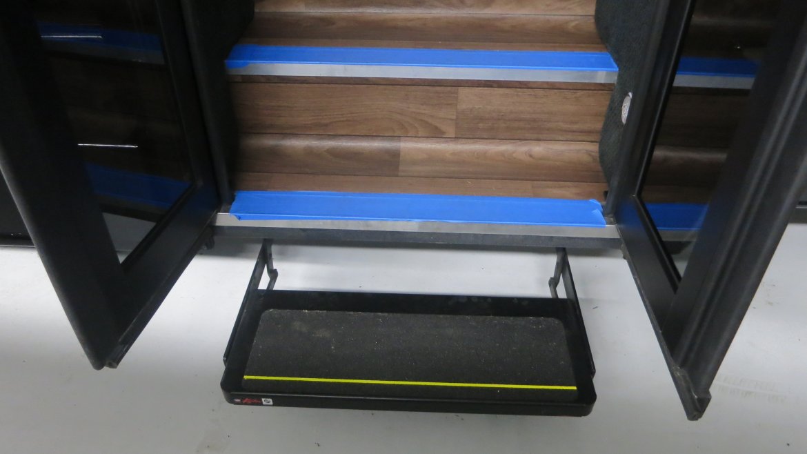 Photo of Shuttle Bus for sale: 2015 Mercedes-Benz Maximus by Battisti Customs