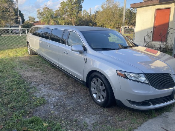 2016 Lincoln MKT Limousine for Sale in Tampa, FL - Main Photo