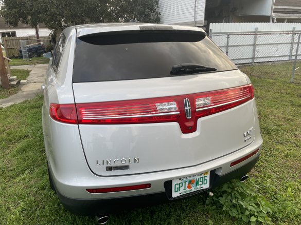 2016 Lincoln MKT Limousine for Sale in Tampa, FL - Photo 3