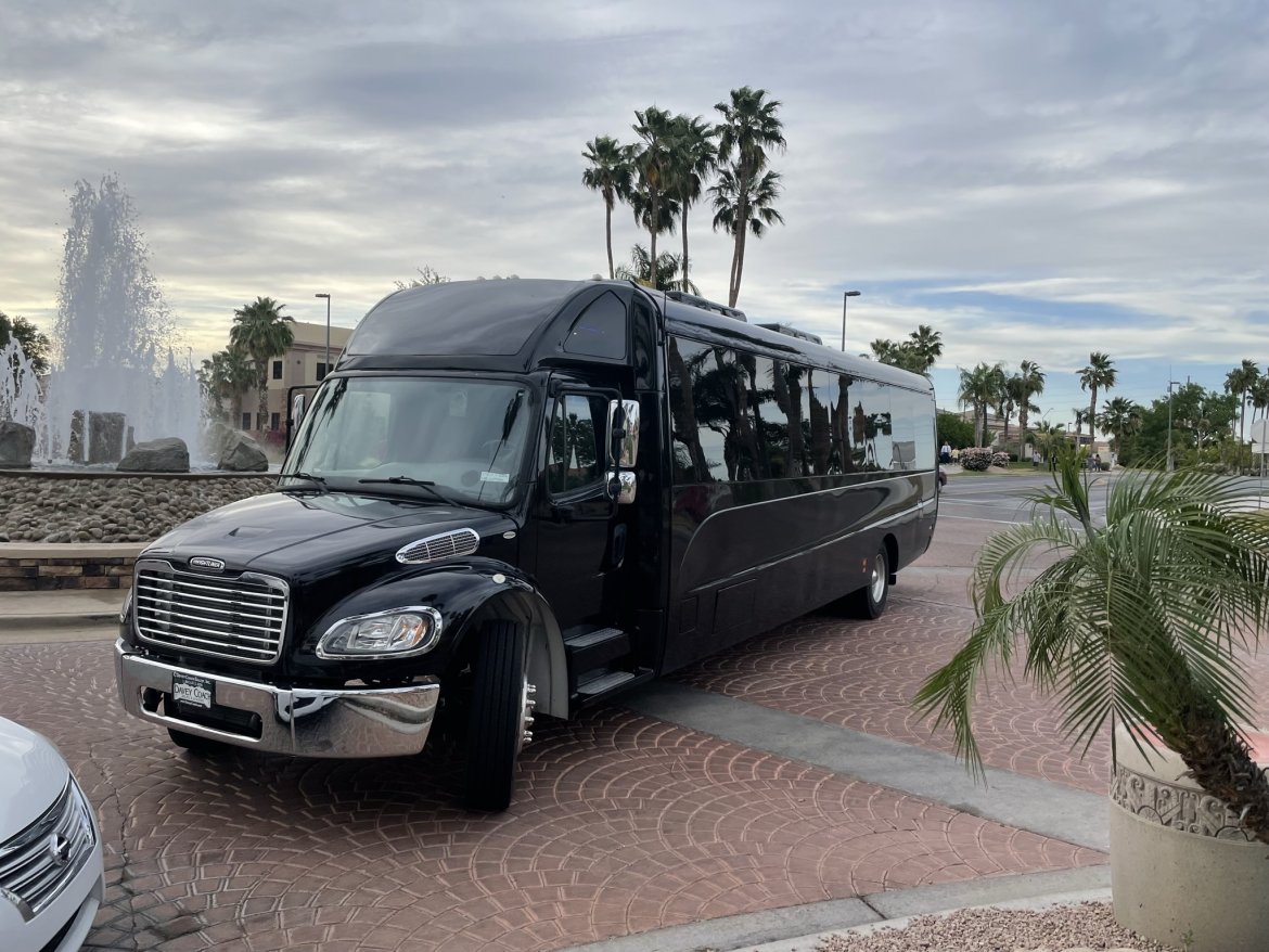 Limo Bus for sale: 2017 Freightliner Corporate Coach and Potty Bus 35&quot; by Crystal and finish the job rainforest