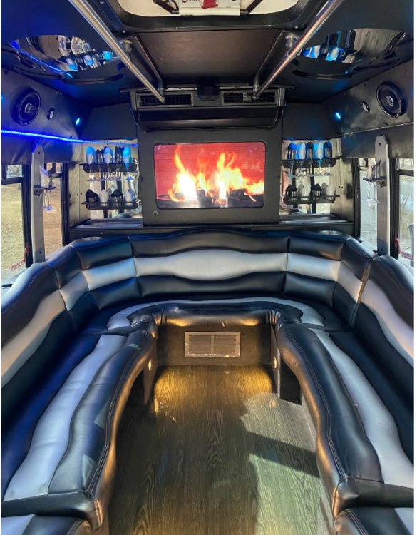 2000 Ford E350 Limo Bus for Sale in Sturgis, SD - Main Photo