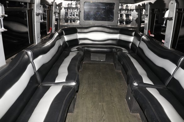 2000 Ford E350 Limo Bus for Sale in Sturgis, SD - Photo 2