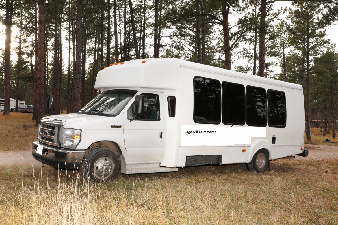 Limo Bus for sale: 2009 Ford E450