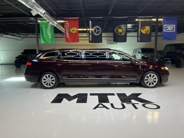 2018 Lincoln MKT Limousine for Sale in Richmond, VA - Main Photo