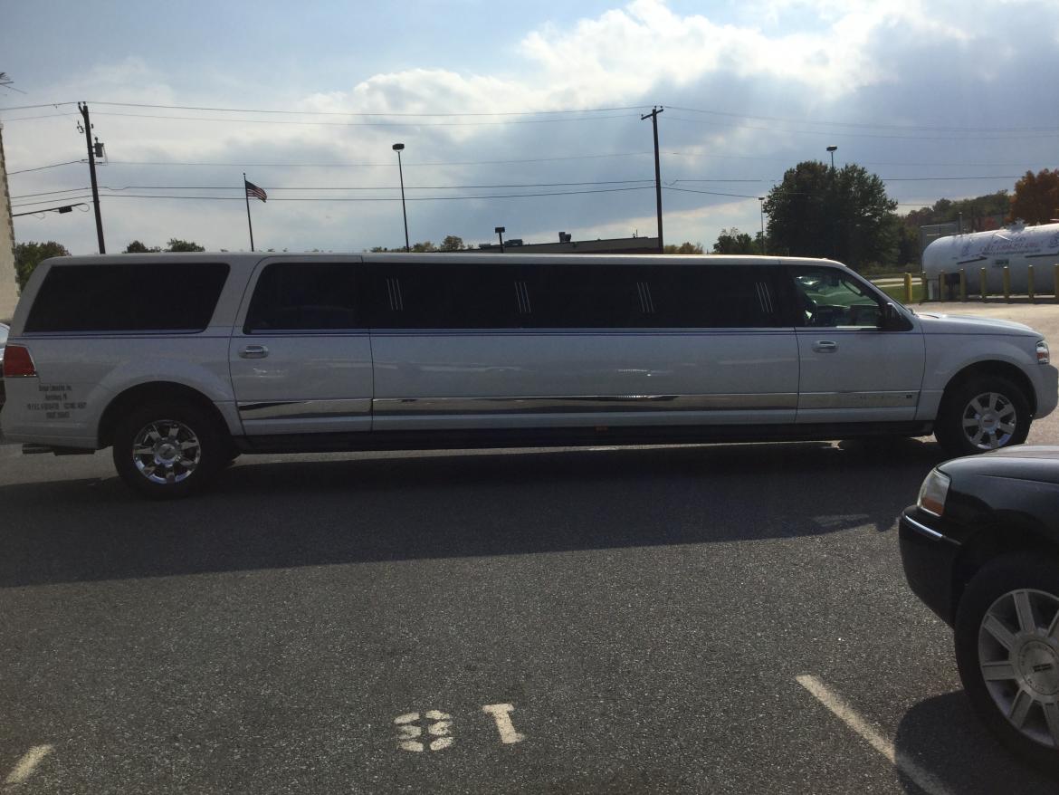 Limousine for sale: 2011 Lincoln Navigator