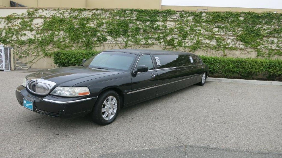 Limousine for sale: 2008 Lincoln Town Car by Krystal Coach