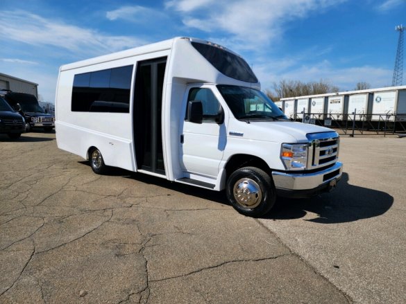 2019 Ford E350 Shuttle Bus for Sale in Erie, PA - Main Photo