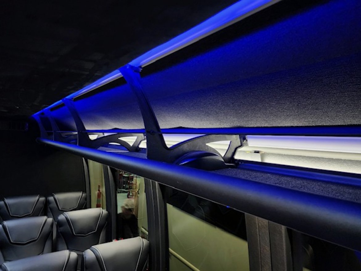 Shuttle Bus for Sale in Erie, PA - Photo 20