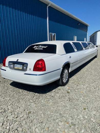 2007 Lincoln Towncar Limousine for Sale in SCOTTDALE, Pennsylvania, US - Photo 3