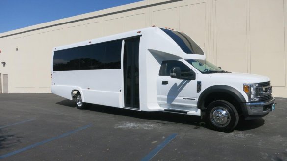 2017 Ford XL F-550 Limo Bus for Sale in Carson, CA - Main Photo