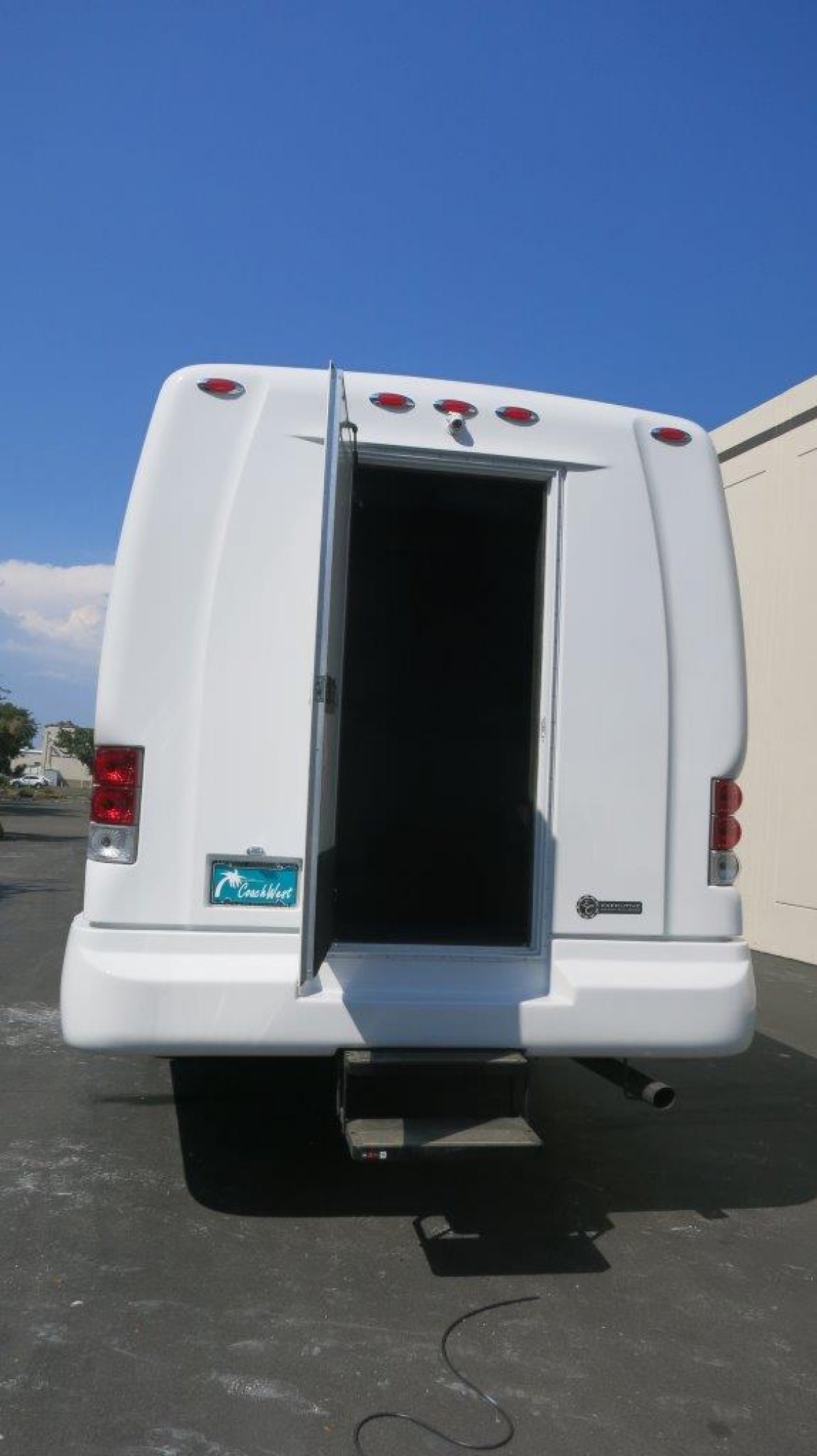 Photo of Limo Bus for sale: 2017 Ford XL F-550 34&quot; by Executive Coach Builders