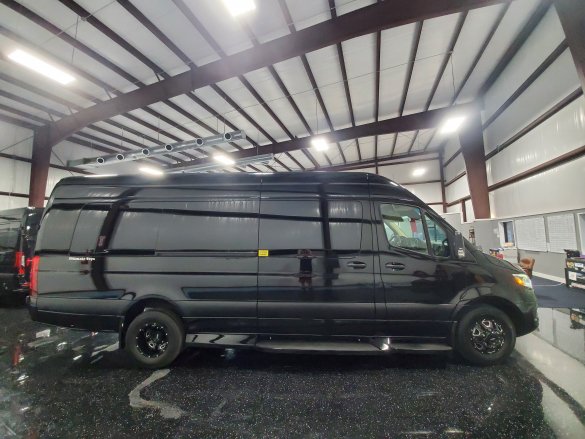 2023 Mercedes-Benz Sprinter 3500XD Business Class Club J Sprinter for Sale in Cypress, TX - Photo 2