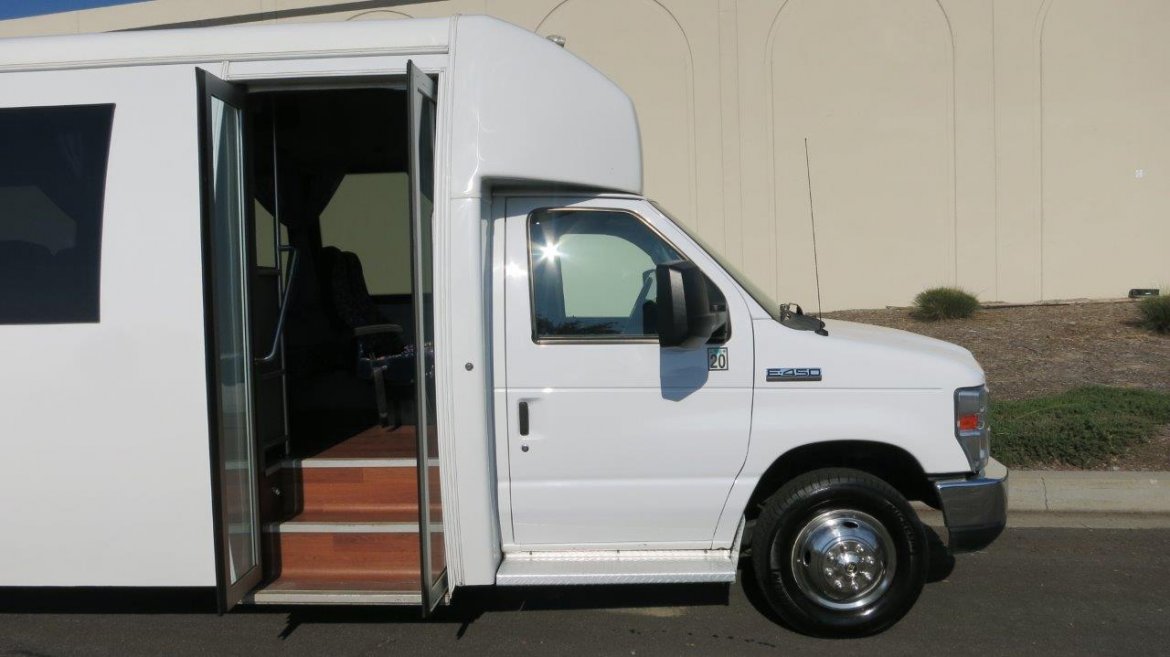 Photo of Shuttle Bus for sale: 2013 Ford E-450 by Ameritrans