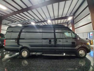 2023 Mercedes-Benz Sprinter 3500XD Ultimate Coach Sprinter for Sale in Cypress, TX - Photo 2