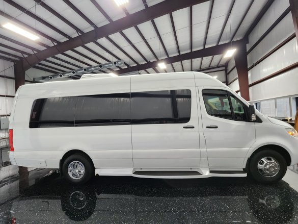 2021 Mercedes-Benz Sprinter 3500XD Ultimate Traveller Sprinter for Sale in Cypress, TX - Photo 2