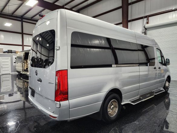 2019 Mercedes-Benz Sprinter 3500 Daycruiser D6 UVL Sprinter for Sale in Cypress, TX - Photo 3