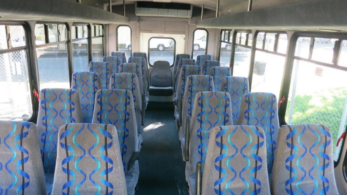 Photo of Shuttle Bus for sale: 2010 Ford E-450 by Starcraft