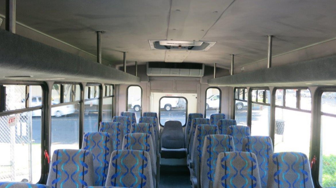 Photo of Shuttle Bus for sale: 2010 Ford E-450 by Starcraft