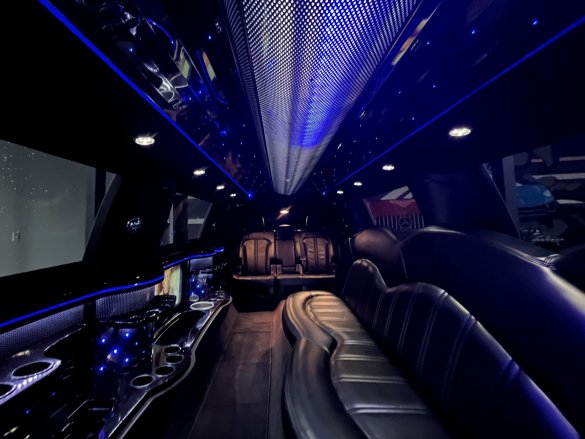 2015 Lincoln MKT Limousine for Sale in Richmond, VA - Main Photo