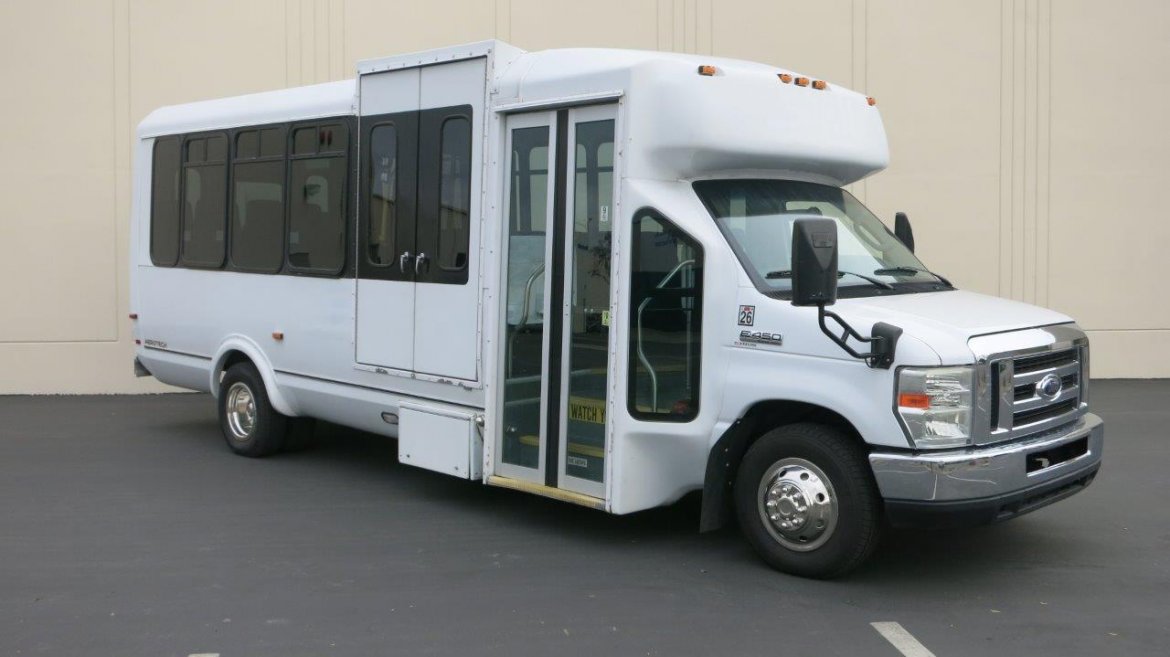 Shuttle Bus for sale: 2009 Ford E-450 by El Dorado