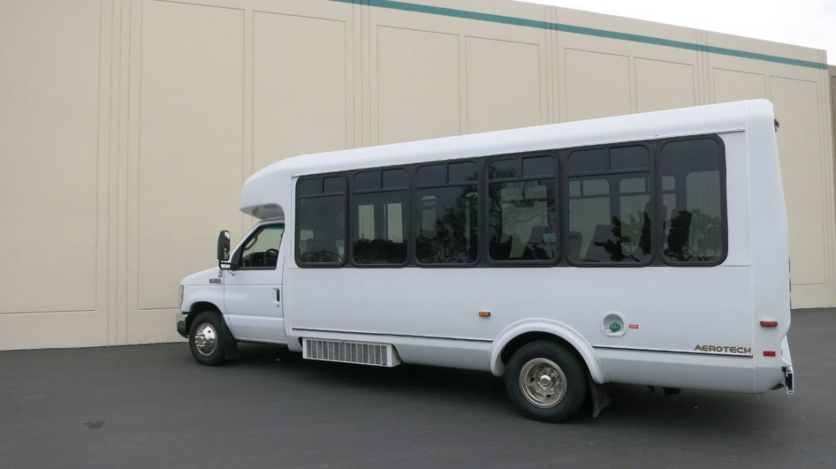 Photo of Shuttle Bus for sale: 2009 Ford E-450 by El Dorado