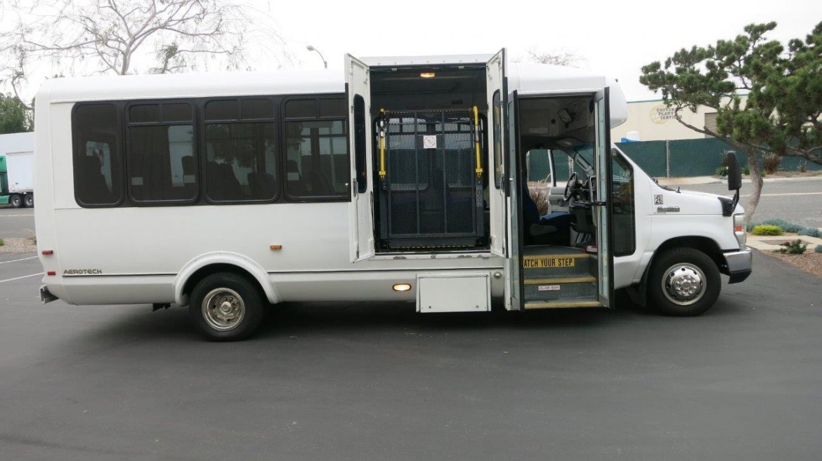 Photo of Shuttle Bus for sale: 2009 Ford E-450 by El Dorado