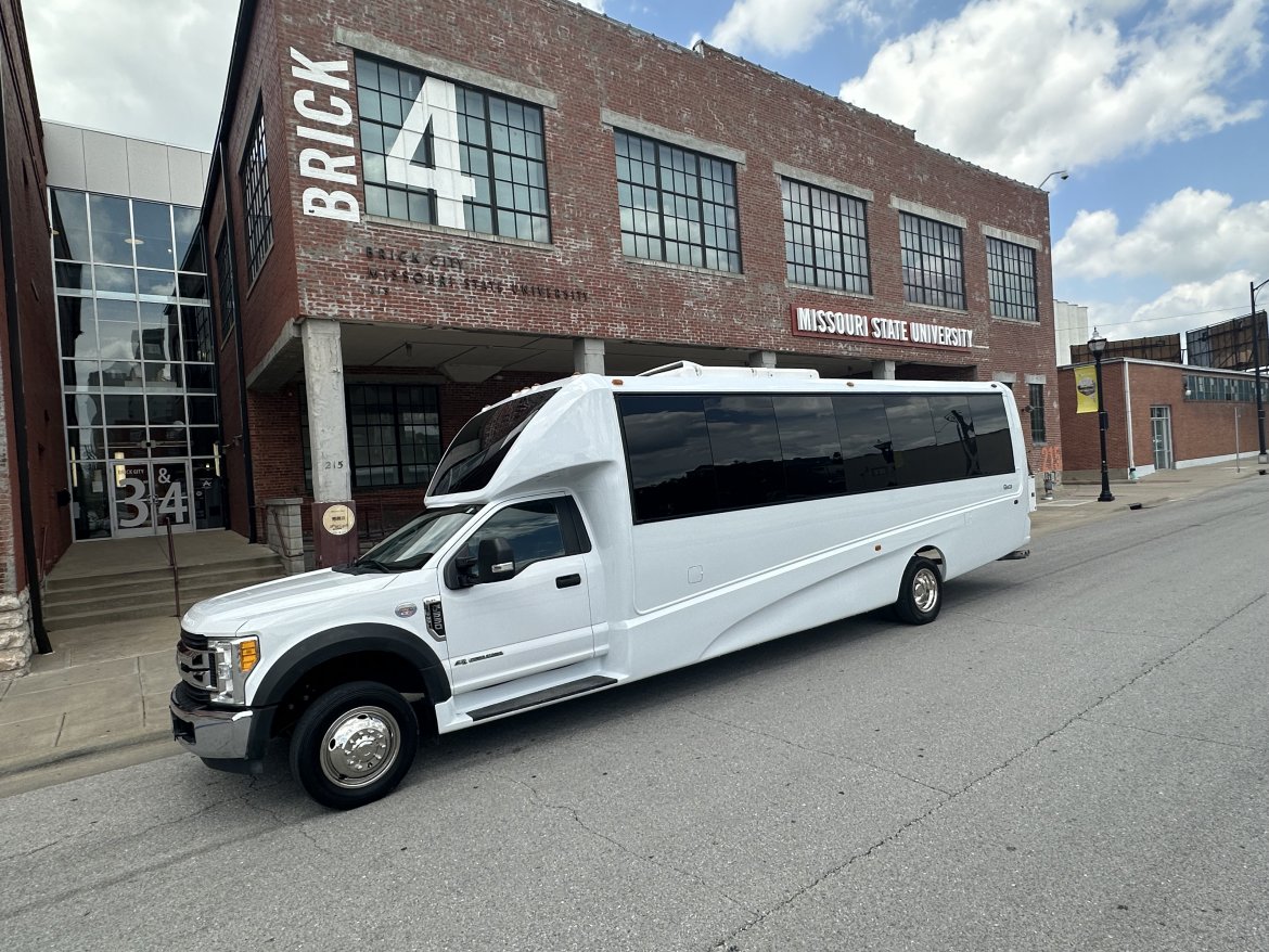 Shuttle Bus for Sale in Springfield, MO - Photo 10