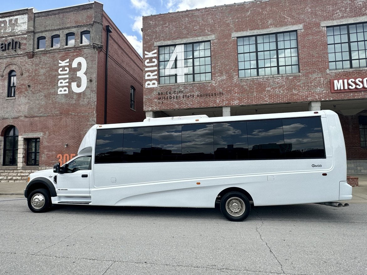 Shuttle Bus for Sale in Springfield, MO - Photo 14
